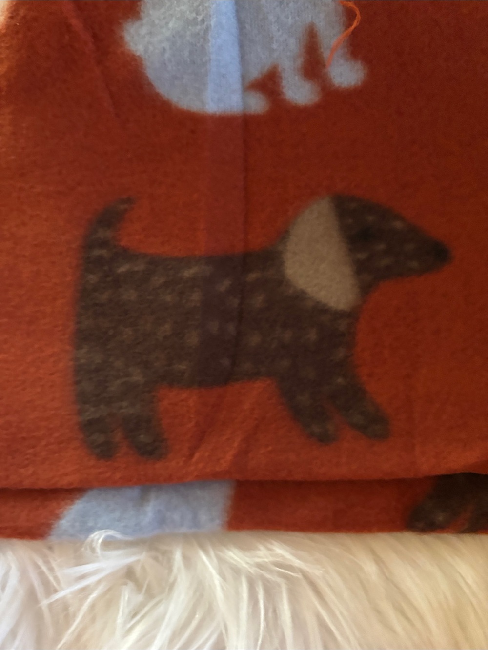 NWT Plush Rust Orange Dog Print Throw Blanket 50 X 60 - Picture 8 of 16